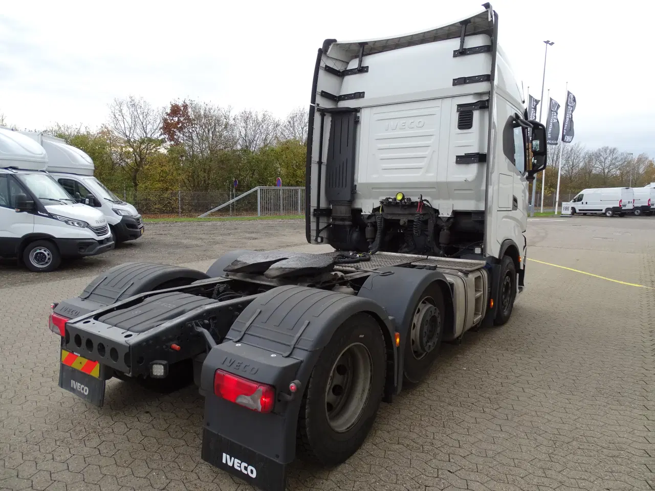 Billede 3 - Iveco S-WAY Twinsteer udlejes