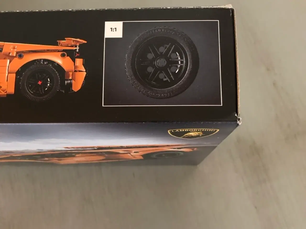 Billede 2 - Lego 42196 Technic Lamborghini Huracän Technic 