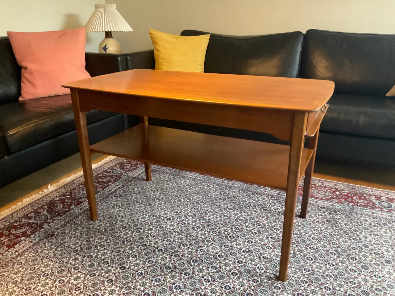Billede 1 - Sofabord i lakeret teaktræ