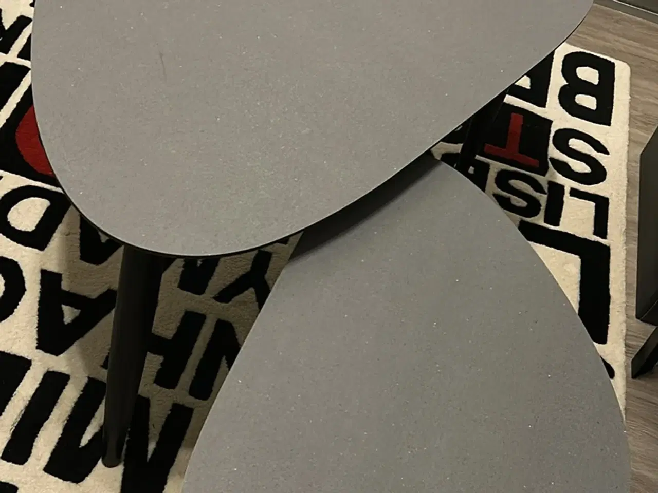 Billede 2 - Kvalitets borde gråmeleret bordplade