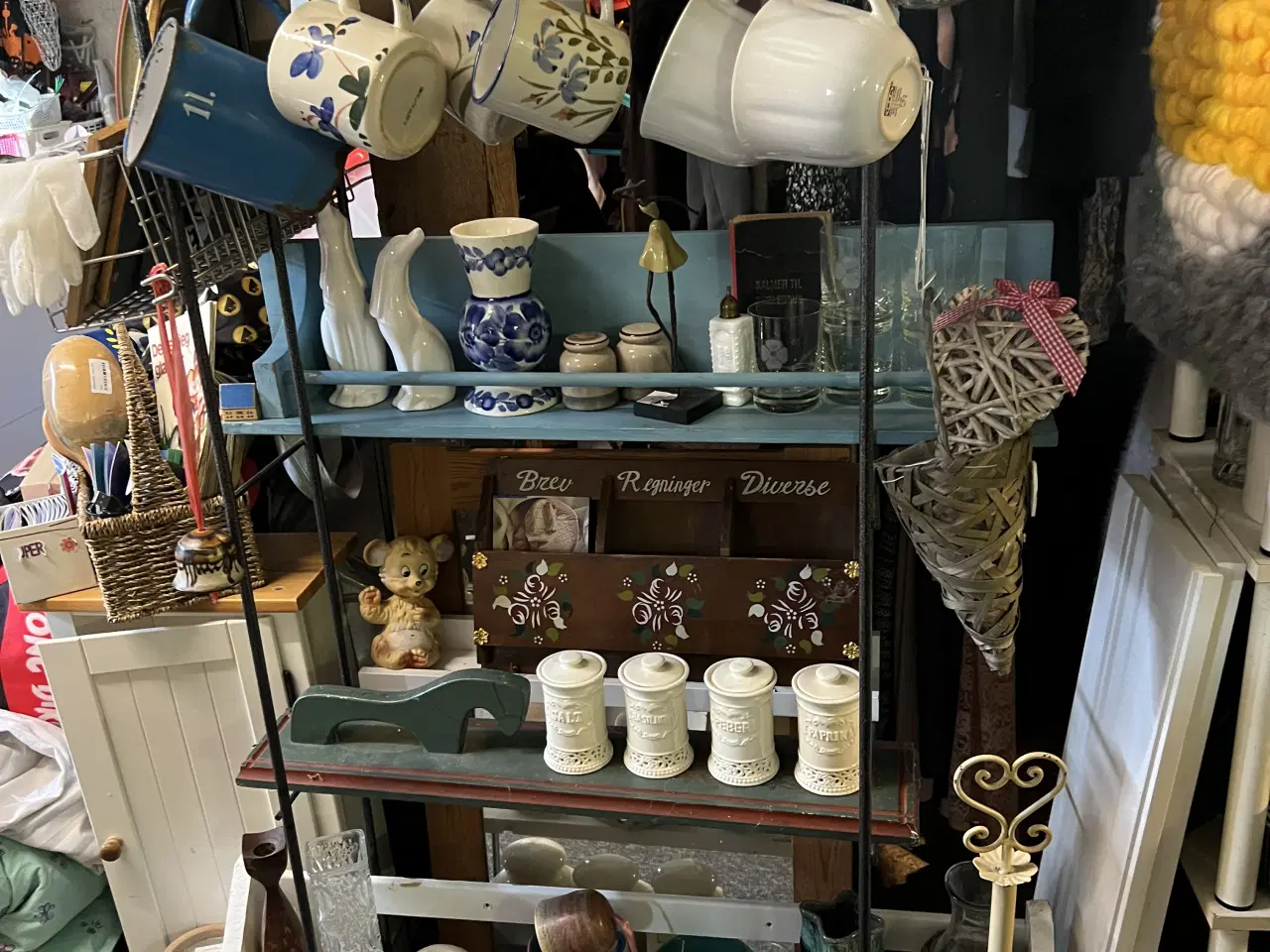 Billede 19 - Indendørs Loppemarked med gode priser 