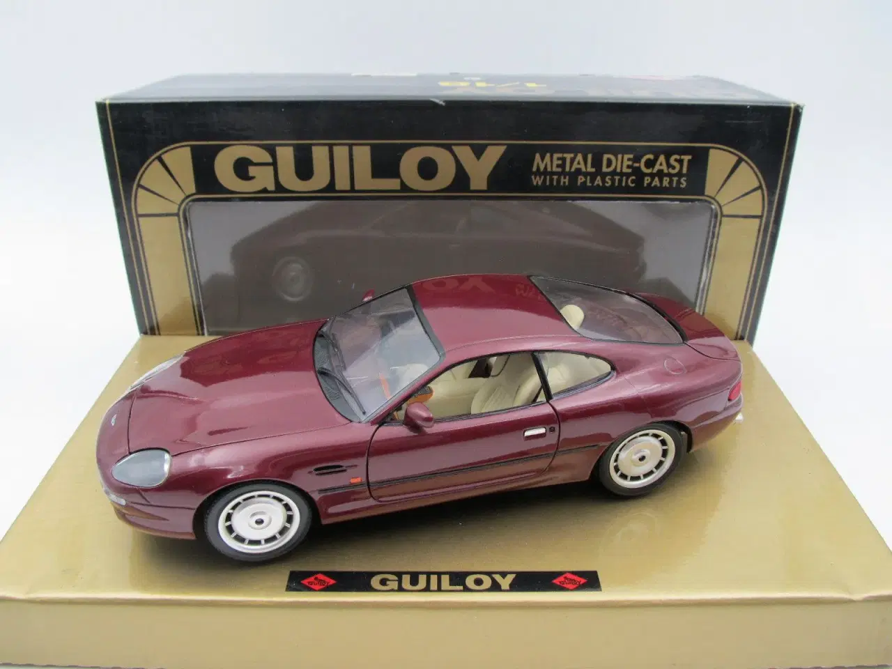 Billede 6 - 1995 Aston Martin DB7 1:18  Fremstår son