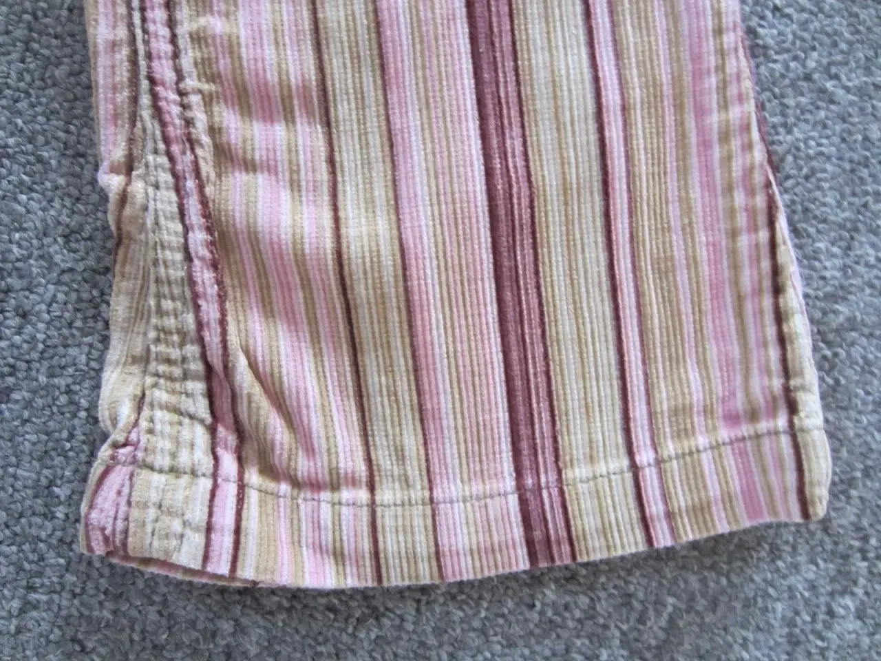 Billede 3 - Smarte bukser til pige str. 92 fra H&M
