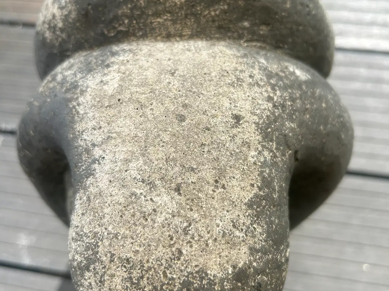 Billede 16 - Skulptur i sten 24 cm høj med grøn patinering