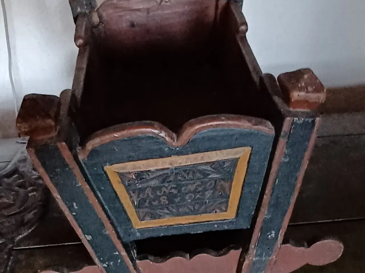 Billede 2 - Almue dukke-vugge 1809