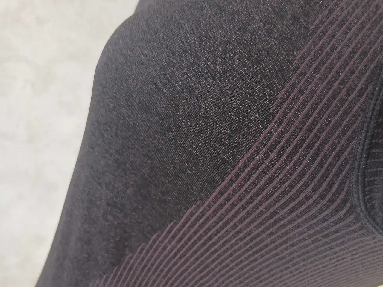 Billede 4 - Trænings T-shirt str S/M 