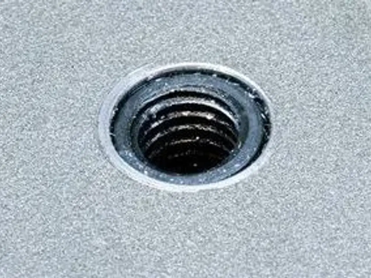 Billede 4 - Gevindreparation