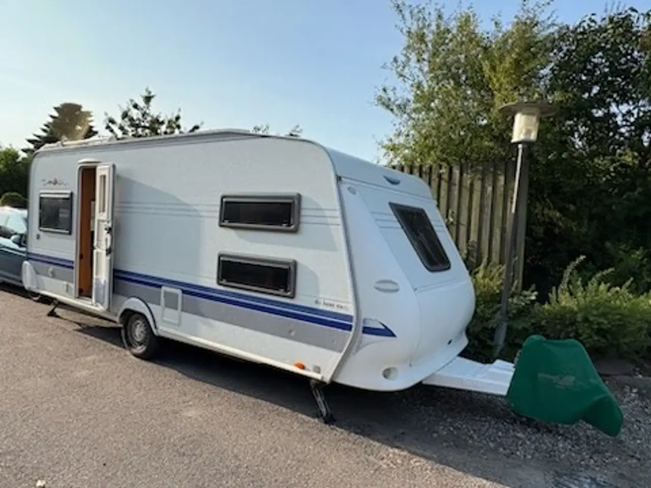 Billede 2 - Hobby 540 Easy med køjer