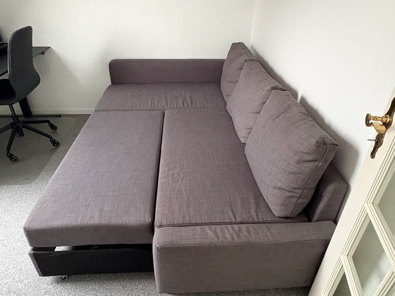 Billede 4 - Sovesofa med opbevaring