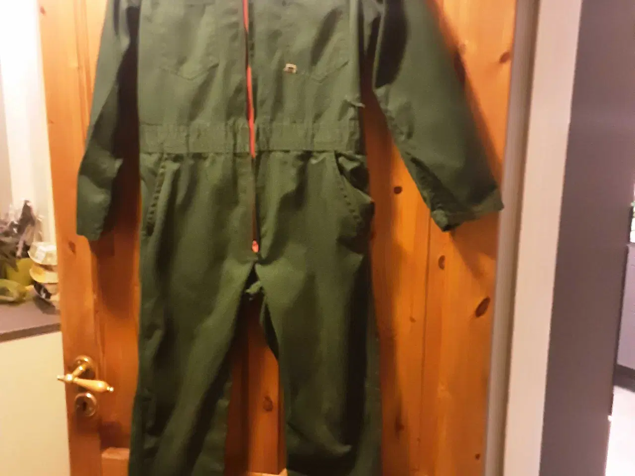 Billede 3 - Kedeldragter str 12-14 år