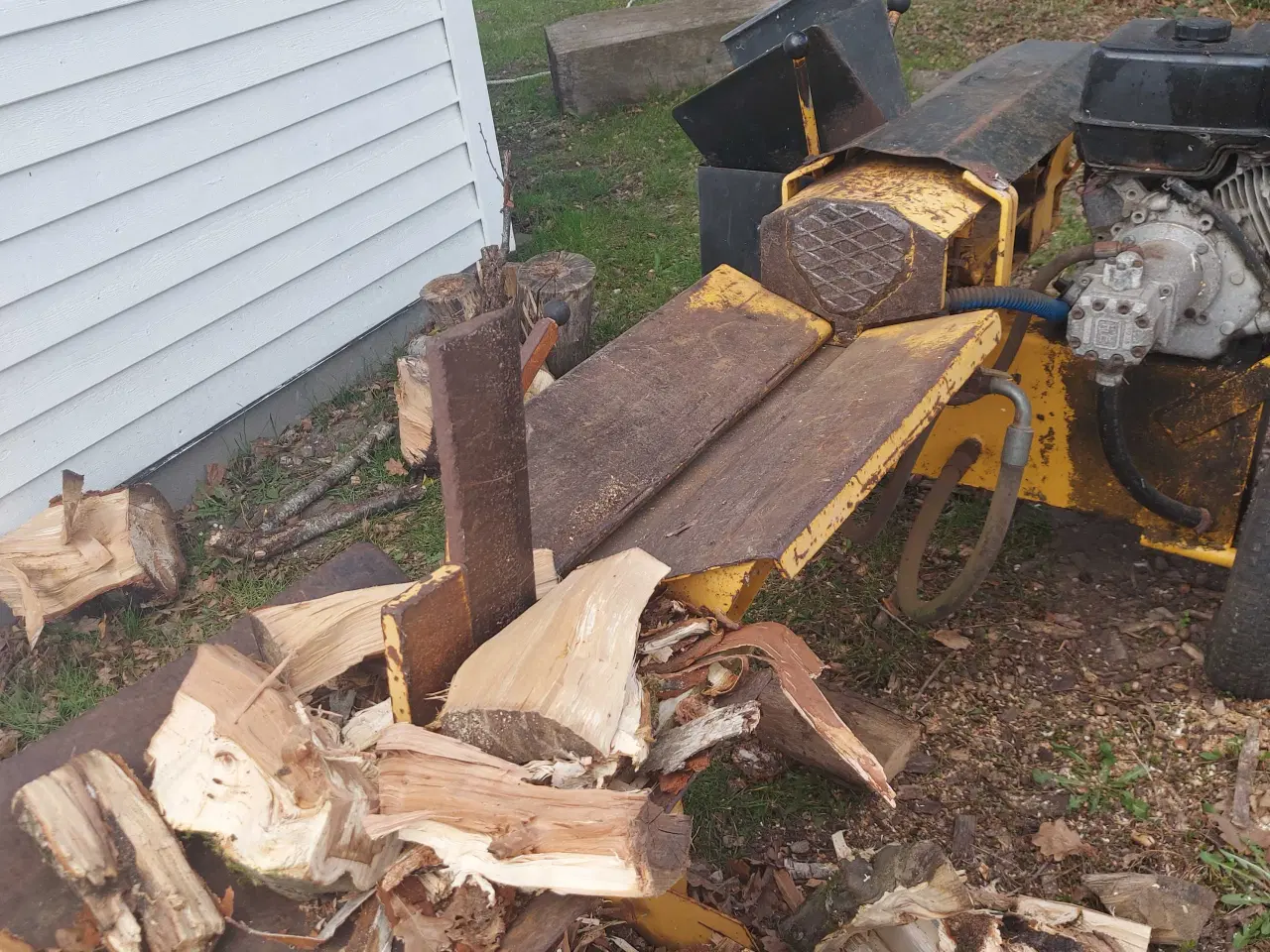 Billede 1 - Benzin brændeflækker B&S