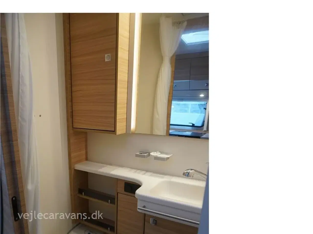 Billede 21 - 2019 - Dethleffs Generation Scandi Snow 655 RFK