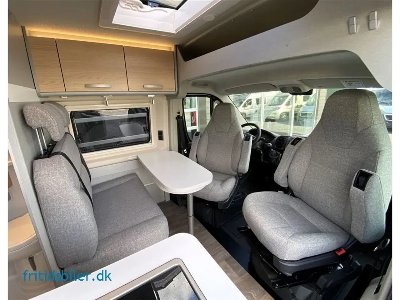 Billede 7 - 2024 - Hymer Free 602 2,3 140 hk   Hymer 602 på under 6 meter med langsgående senge