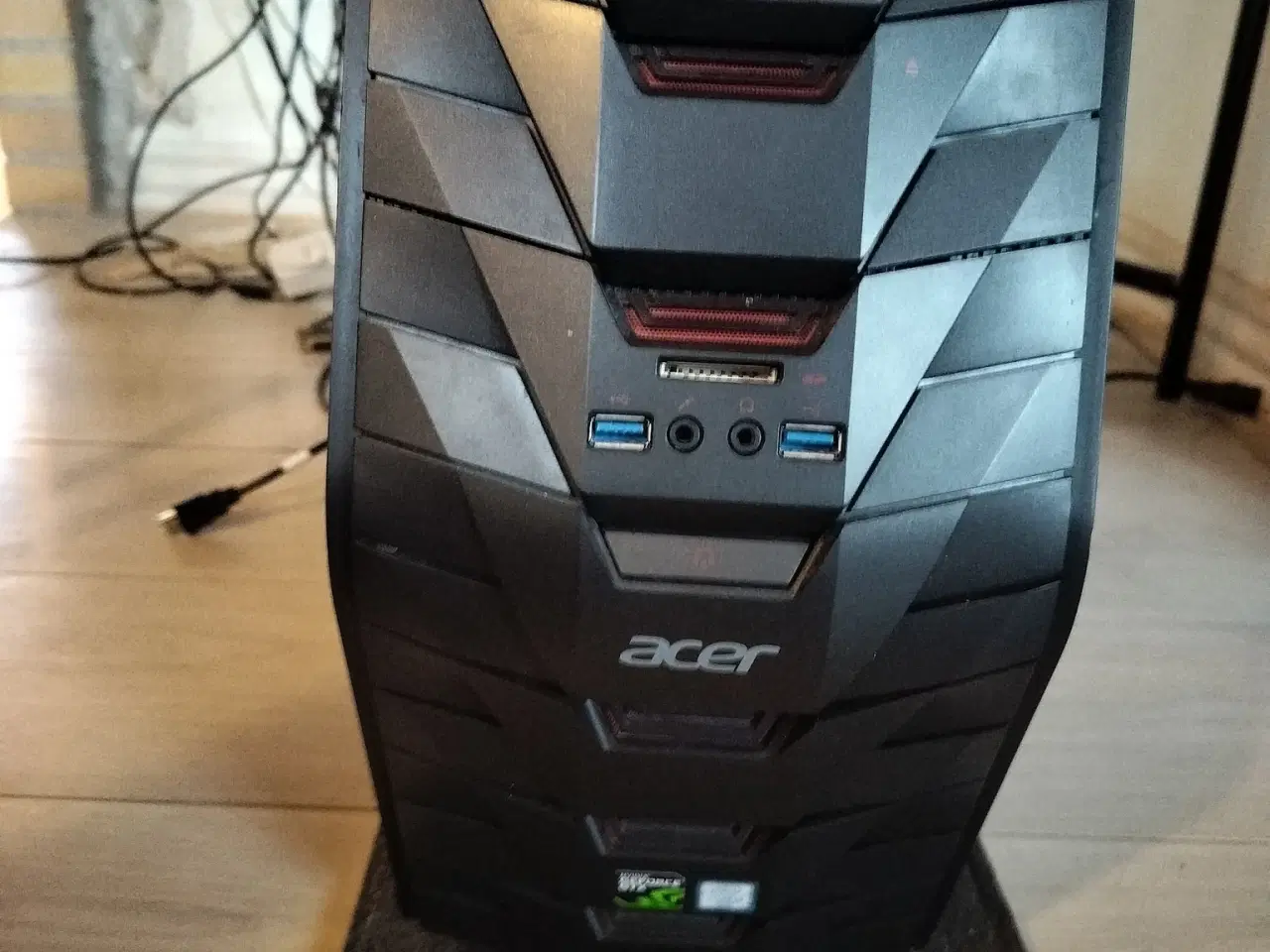 Billede 1 - fin acer predator g3-710 gaming computer 