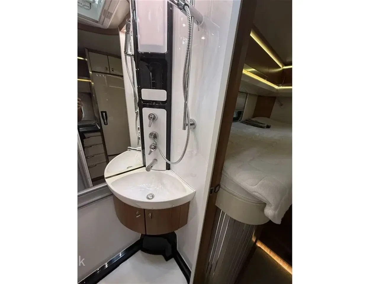 Billede 17 - 2014 - Hobby Optima Premium V65 GE   Top modellen fra Hobby autocamper hos  Hinshøj Caravan.