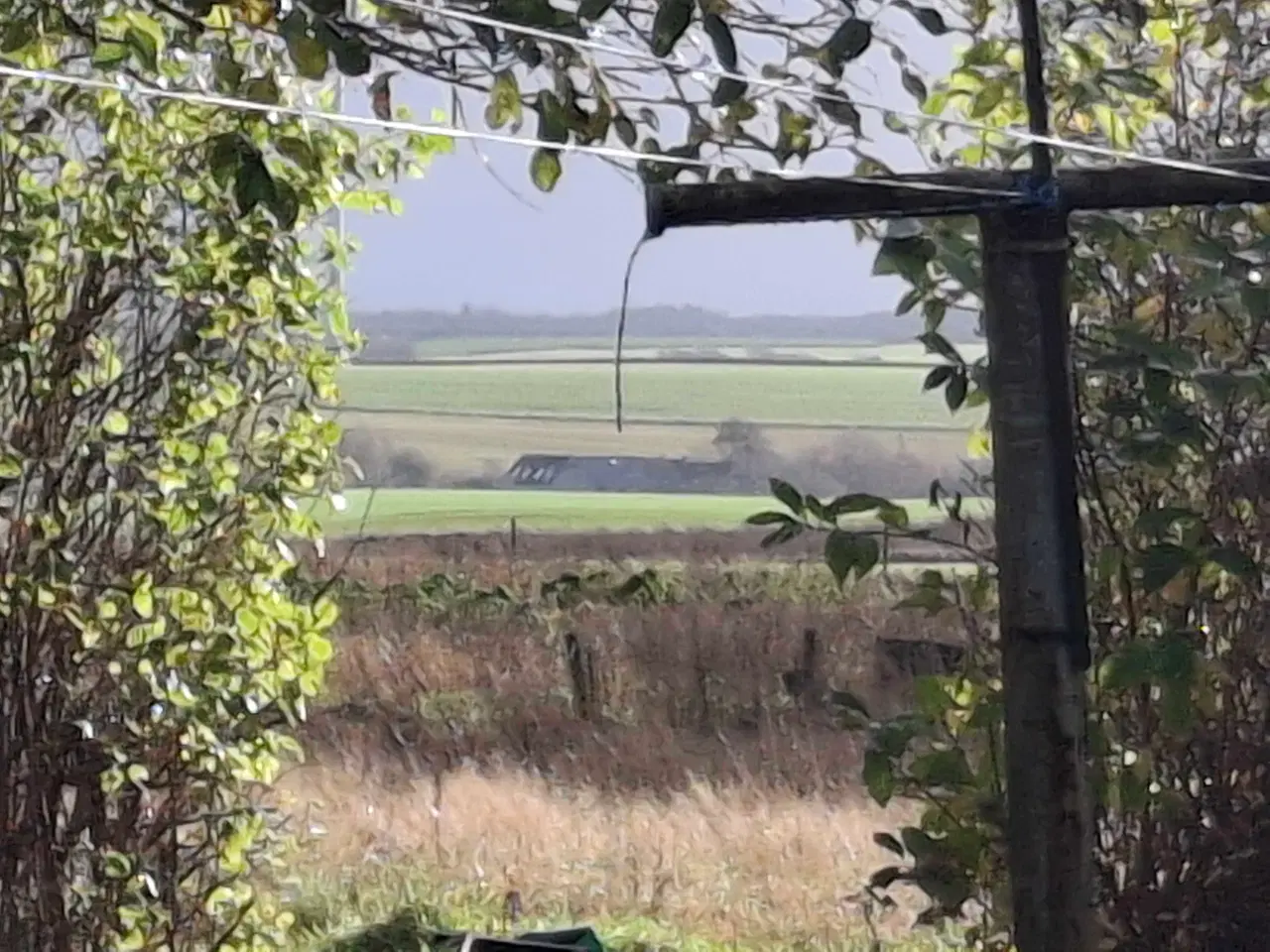 Billede 10 - Hus til renovering eller dejlig byggegrund. 