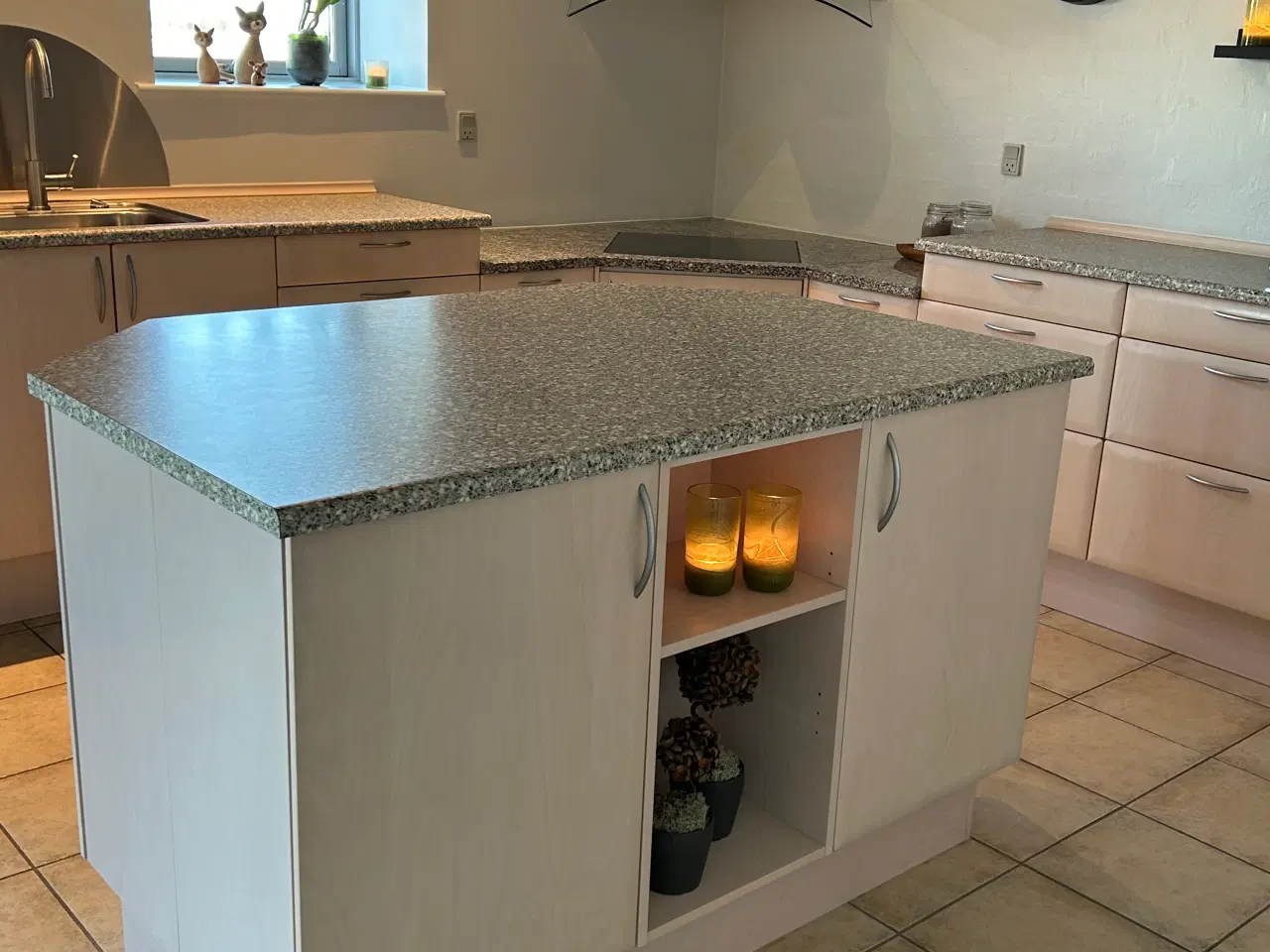 Billede 9 - Komplet Svane-køkken sælges