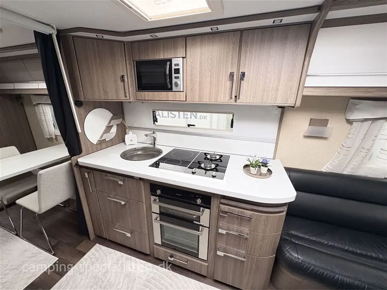 Billede 5 - 2019 - Kabe Imperial 1000 TDL E8/DL   Liebhaver campingvogn - Kabe Imperial 1000 TDL KS 2019 - Se den nu hos Camping-Specialisten.dk