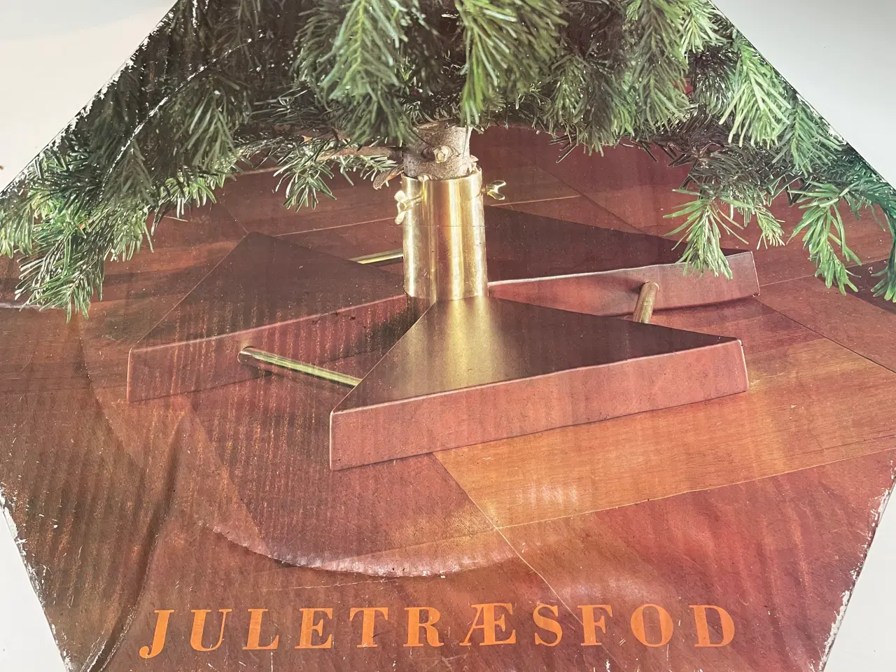 Billede 2 - Juletræsfod i kirsebær