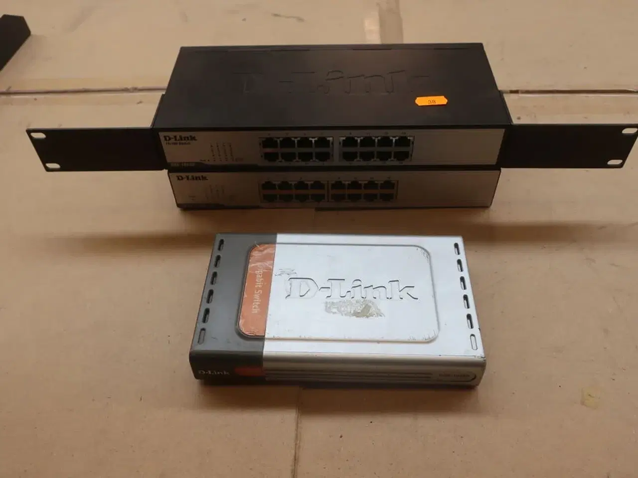 Billede 4 - 3 stk. switch D-LINK