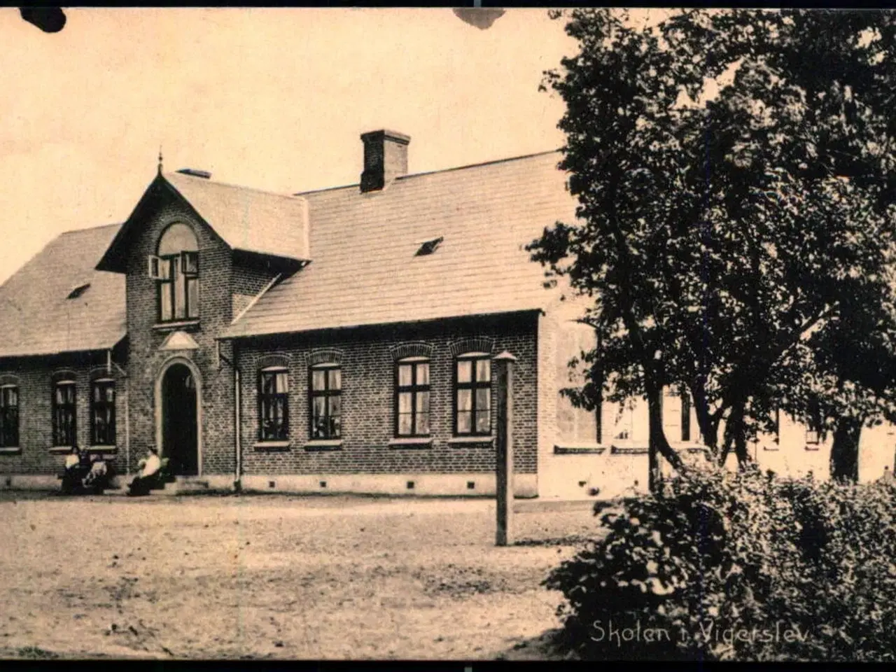 Billede 1 - Skolen i Vigerslev - Vilh. Sørensen 75837 - Ubrugt