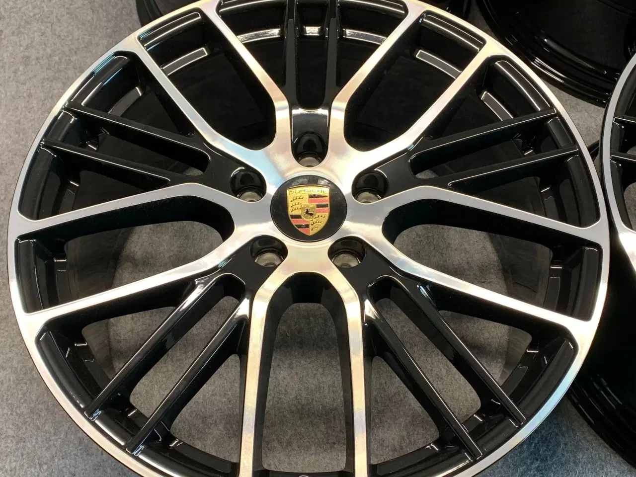 Billede 5 - PORSCHE PANAMERA 971 G2 SPORT 9,5J og 11J x 21"