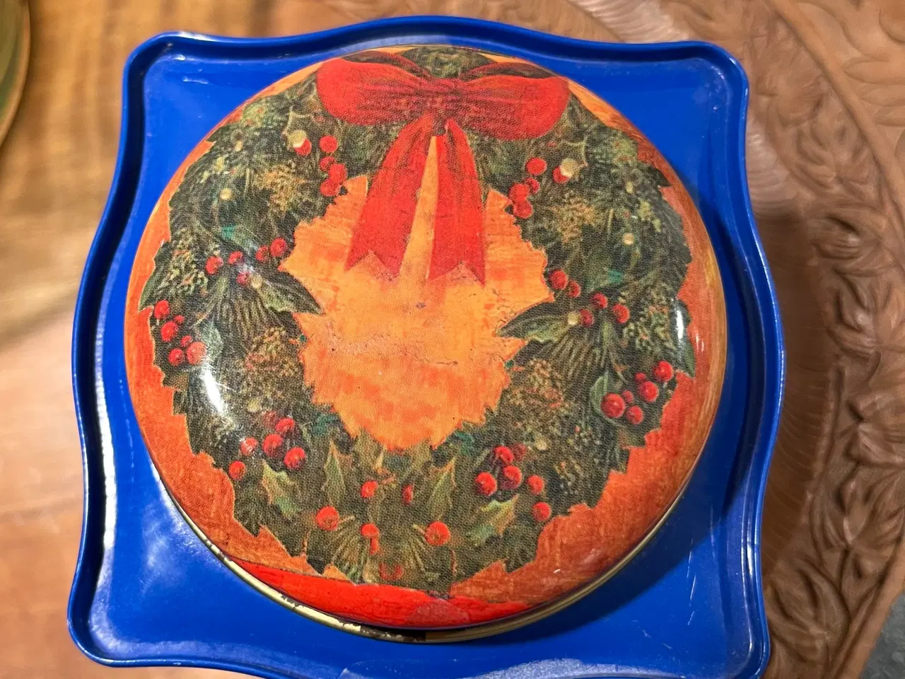 Billede 3 - Samleobjekt-juledåse i metal med bamsemotiv 