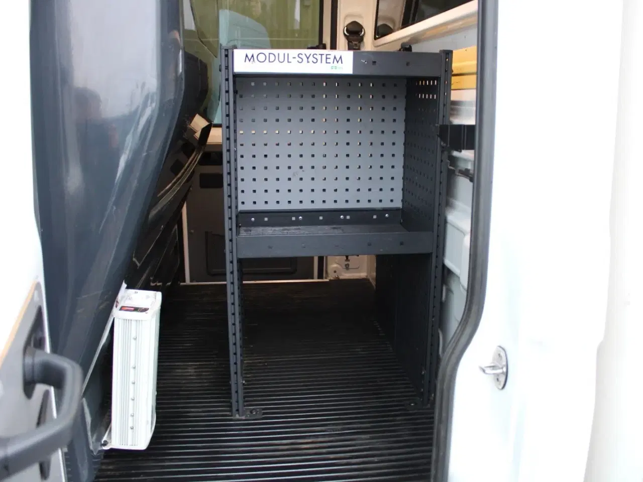 Billede 9 - VW Crafter 35 2,0 TDi 177 Mandskabsvogn m/lad L4