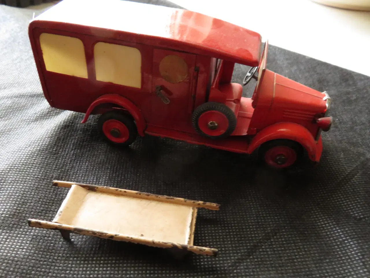 Billede 8 - Tekno Blikbiler 6 Stk. + reservedele.