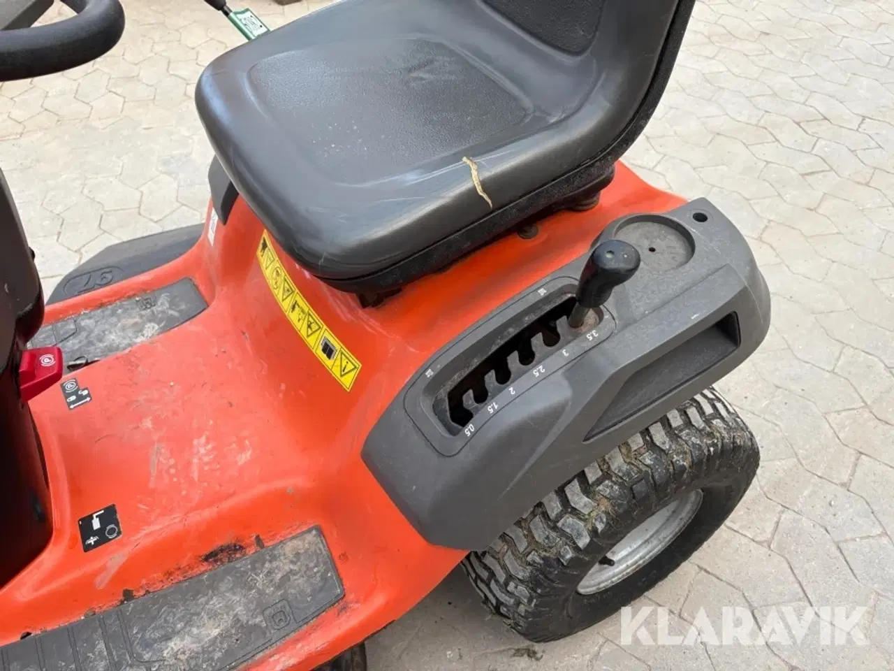 Billede 7 - Græsslåmaskine Husqvarna LTH151