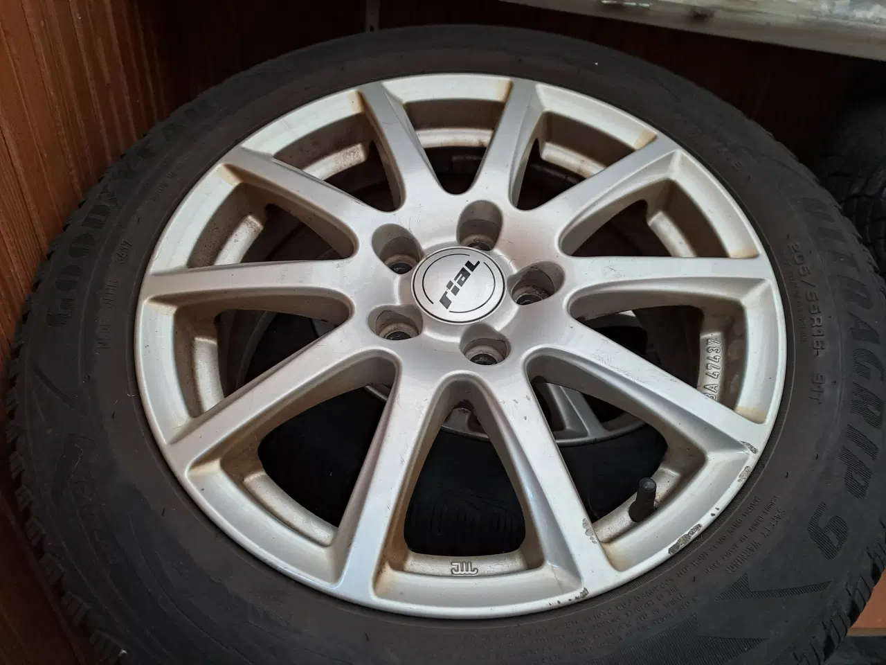 Billede 5 - Gode vinterdæk på fælge