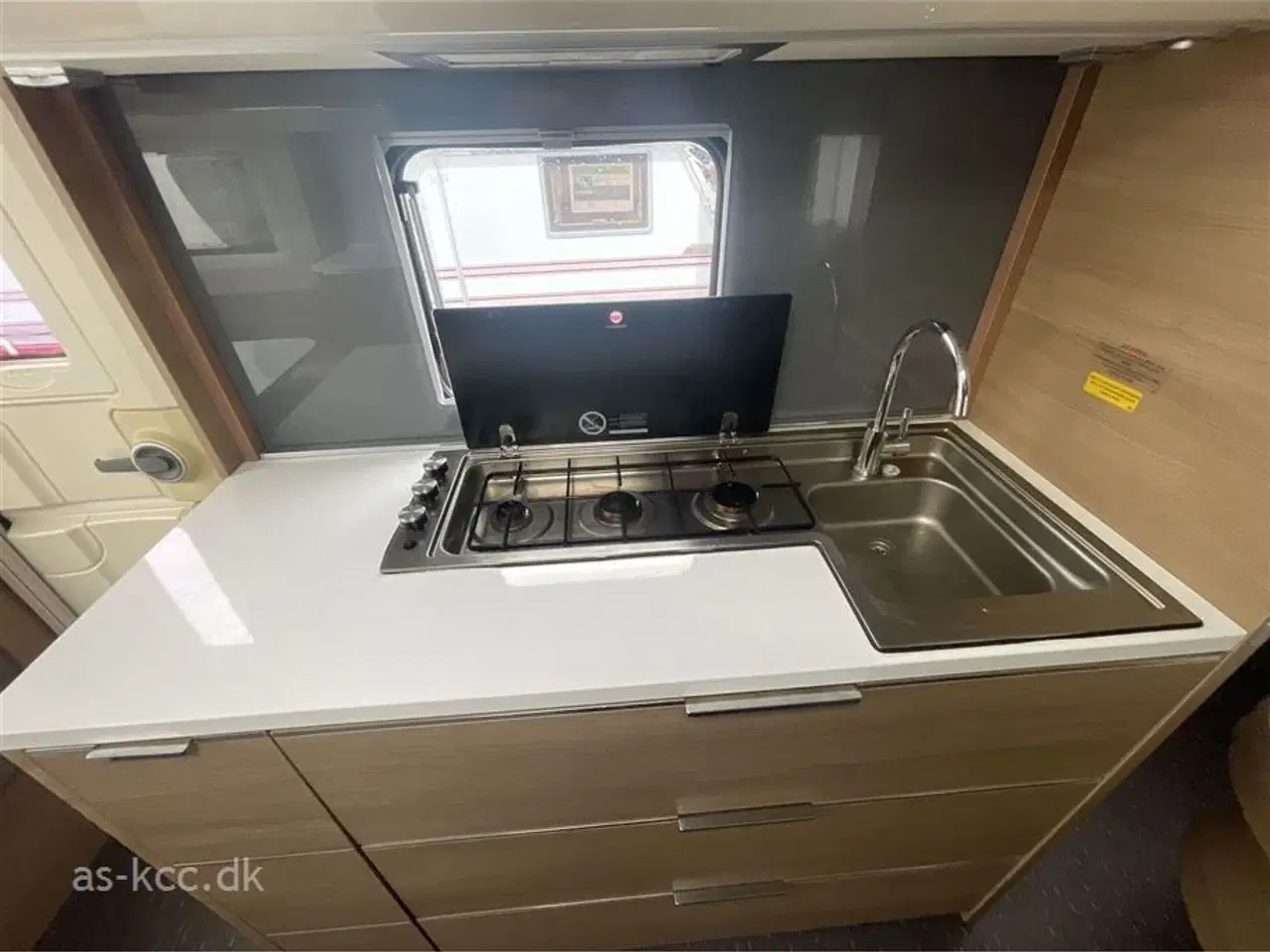 Billede 10 - 2018 - Adria Adora 593 UP Alde Centralvarme   Adria Adora 593 UP med Alde Centralvarme