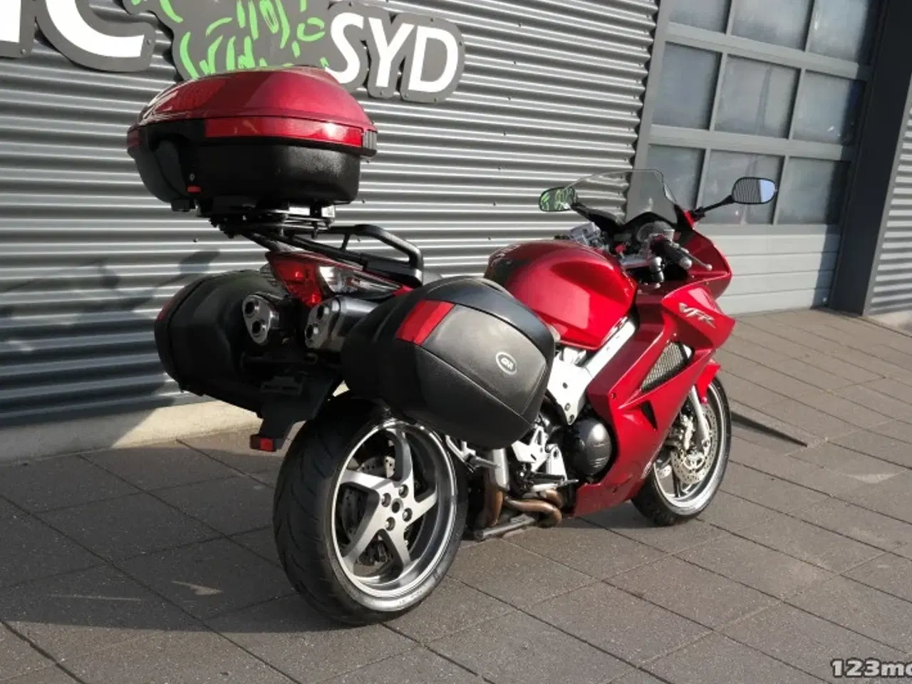Billede 3 - Honda VFR 800 F MC-SYD       BYTTER GERNE