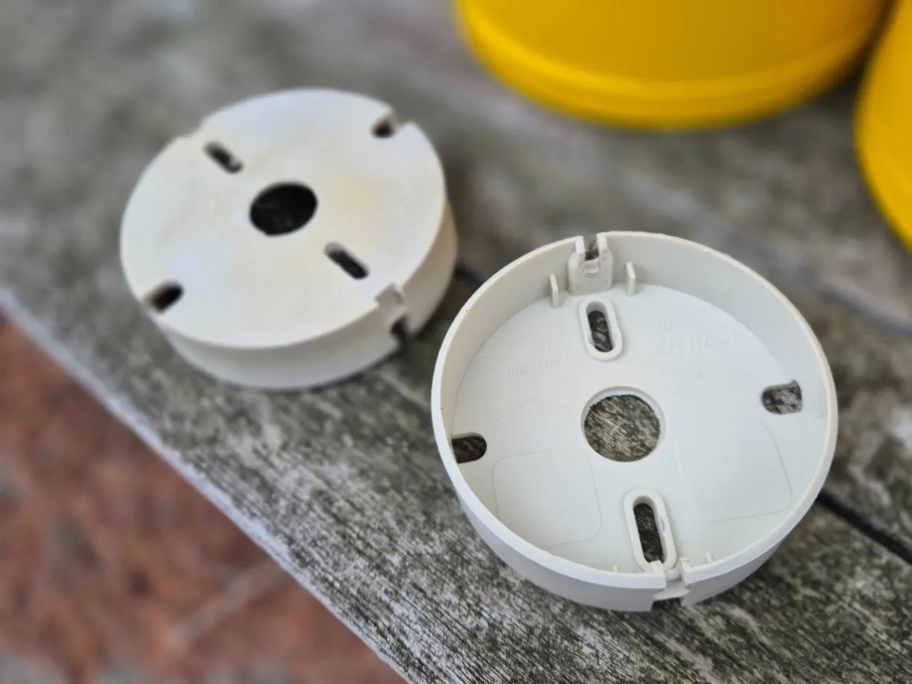 Billede 16 - Smukke gule Unispot fra Louis Poulsen