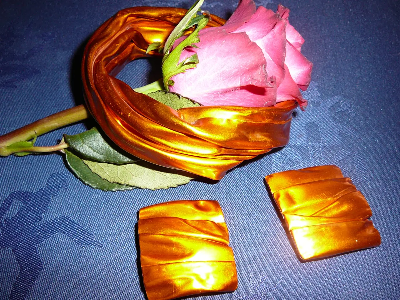 Billede 2 - Unikt armring og øre clips, designer Gail Spence