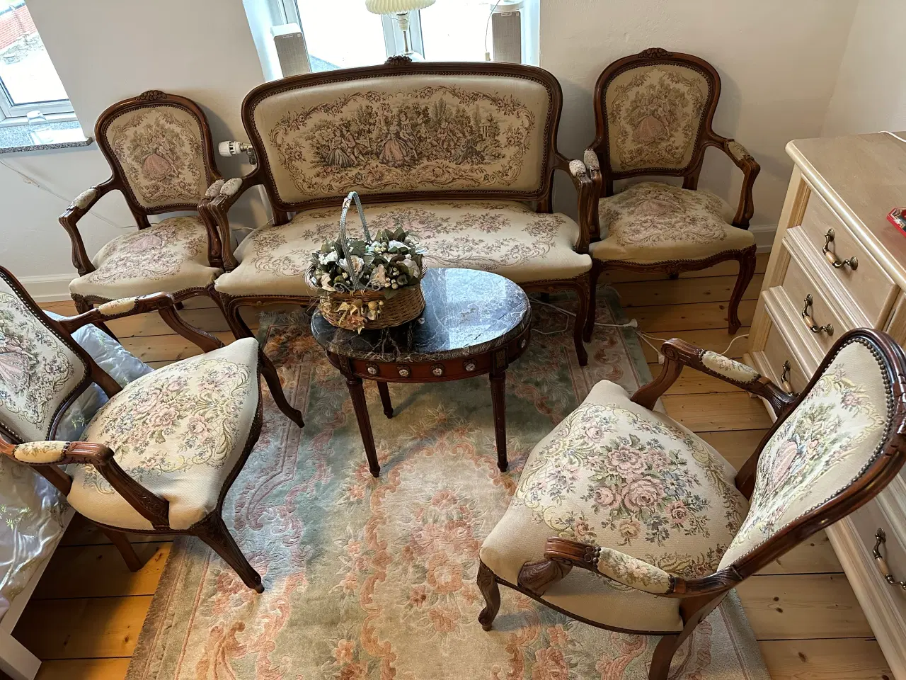 Billede 8 - Rokkostole, bord og sofa sælges