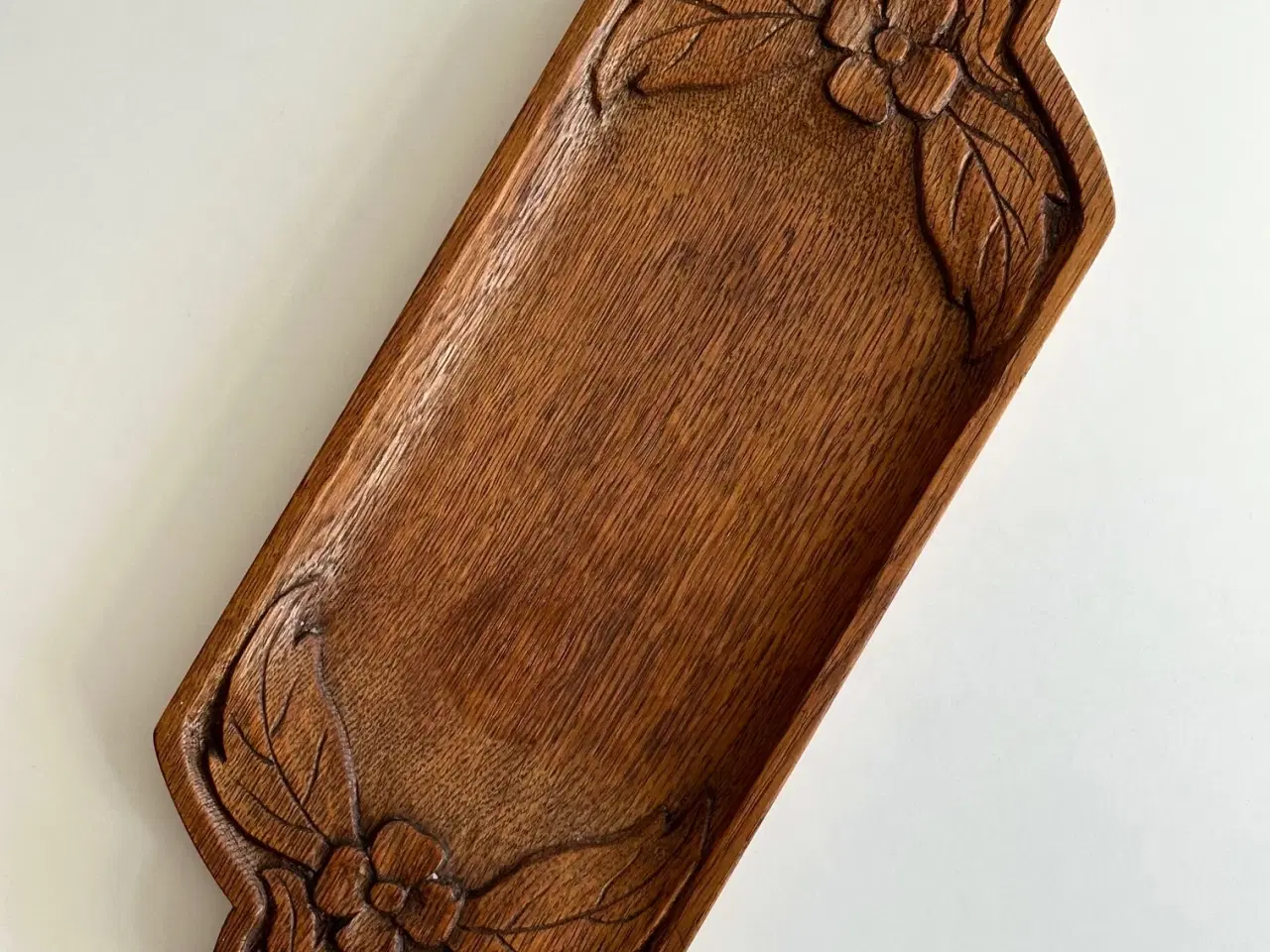 Billede 3 - Træbakke m blomster