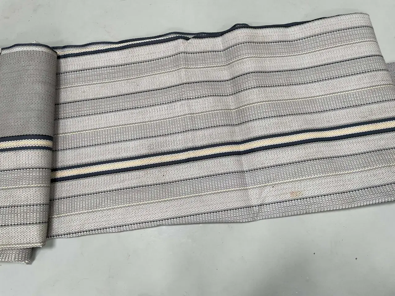 Billede 5 - Markise m 1 side og gulvtæppe