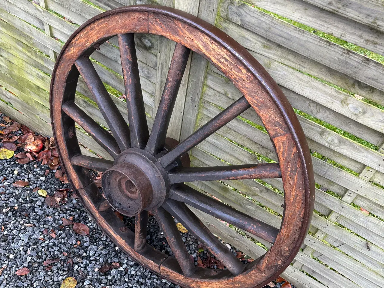 Billede 4 - Flot gammel hestevognshjul med jernring