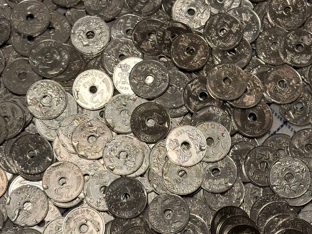 Billede 1 -  5 kg 25 øre med eller uden hul