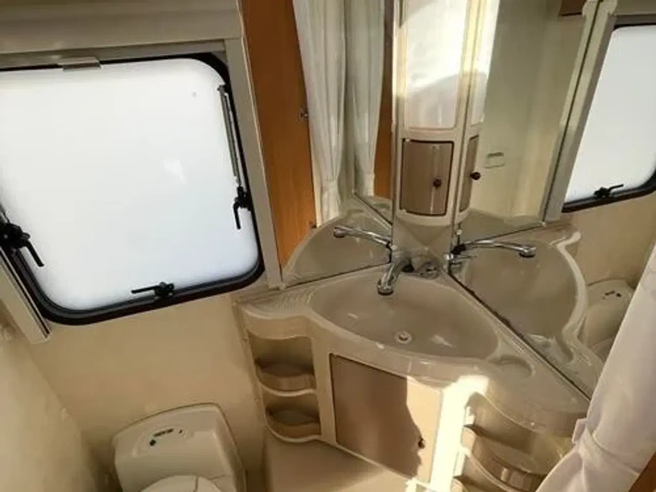 Billede 5 - Adria ADORA 472 LU