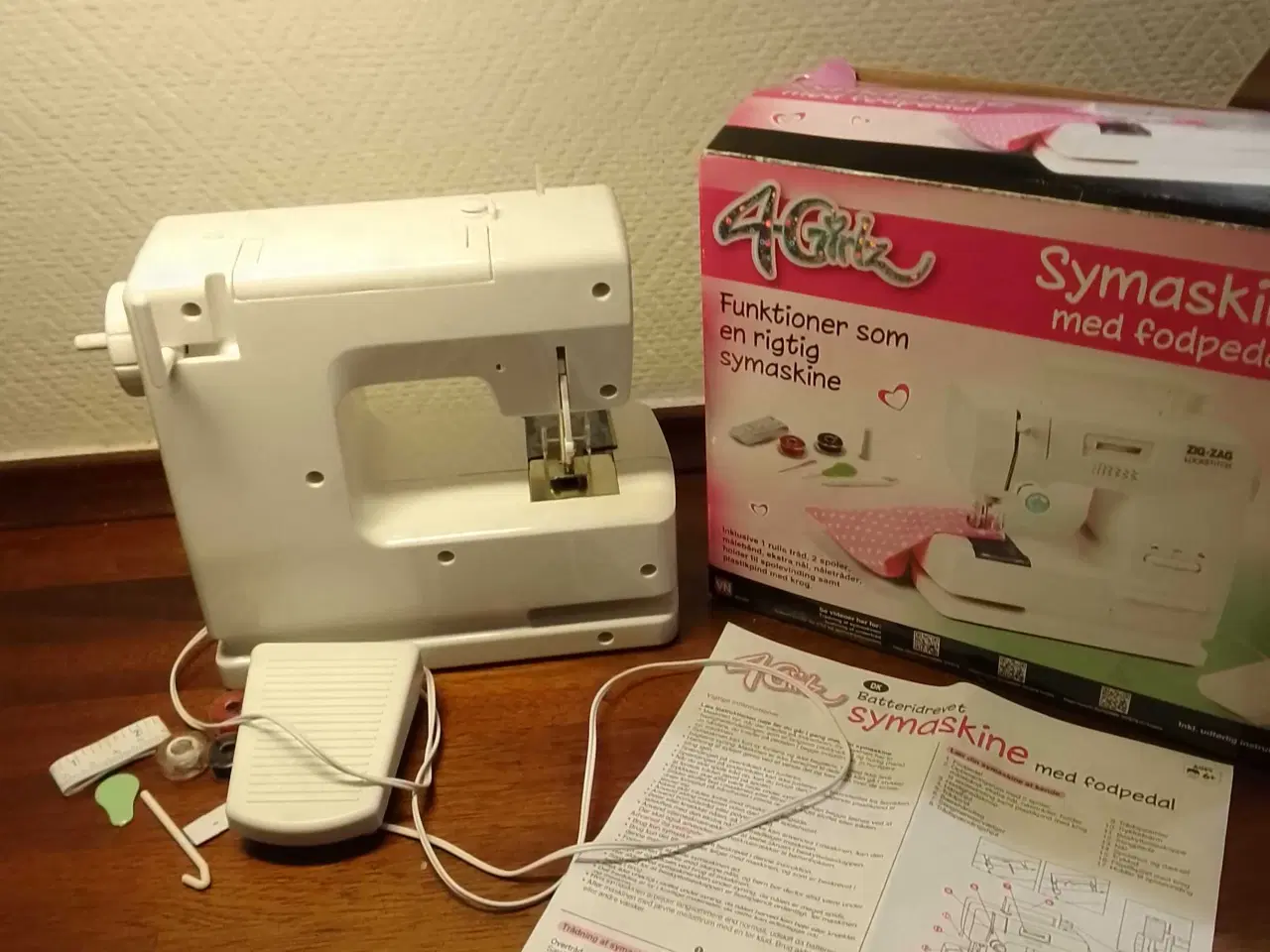 Billede 4 - Symaskine til batteri, 7 forskellige sting 
