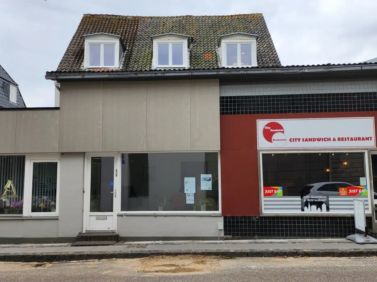 Billede 18 - Salon. butik. kontor eller anden form  for erhverv. Centralt beliggende nær Store Torv Hobro.