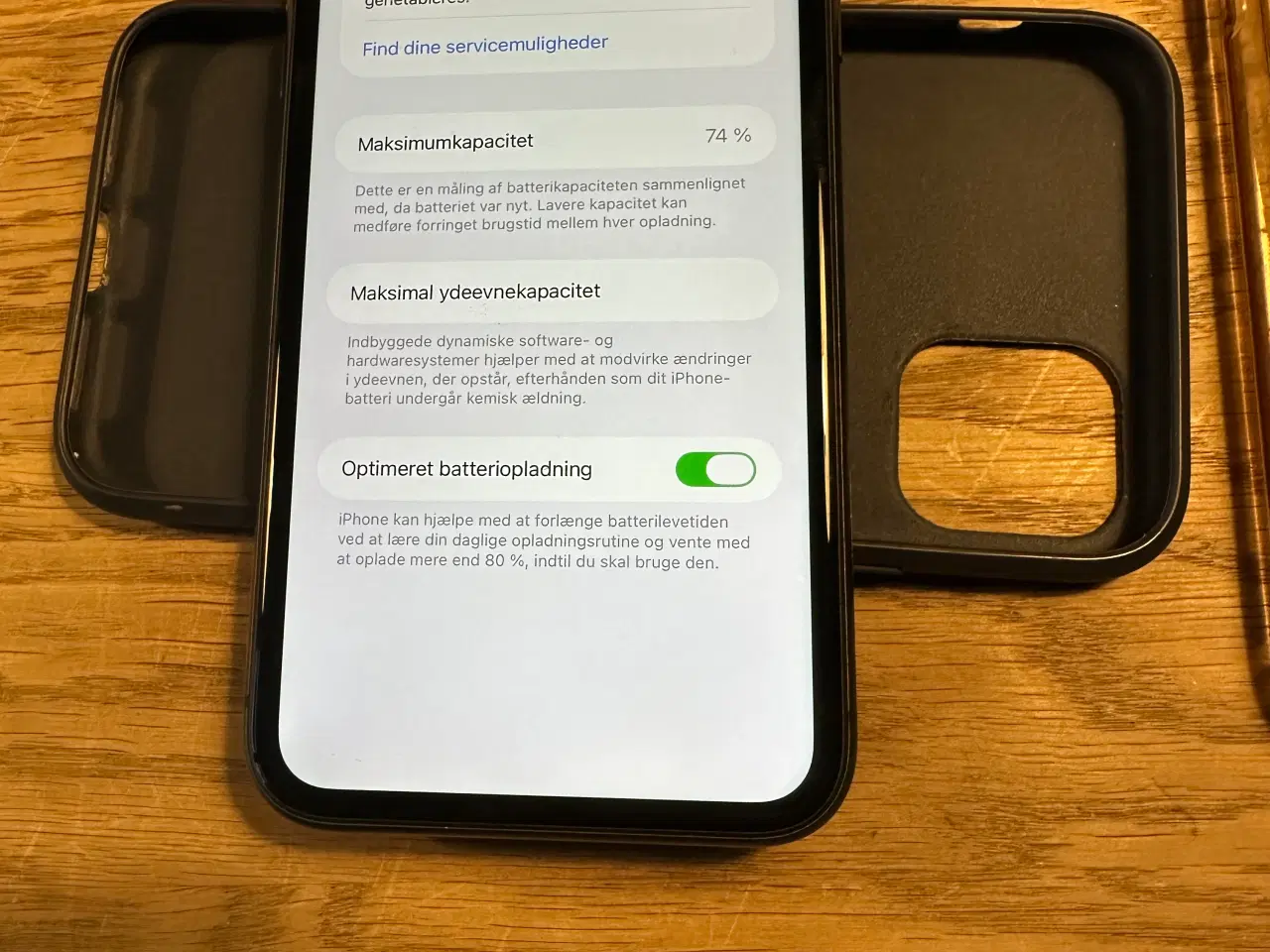 Billede 6 - iPhone 11 med kabel, oplader, covers mm.