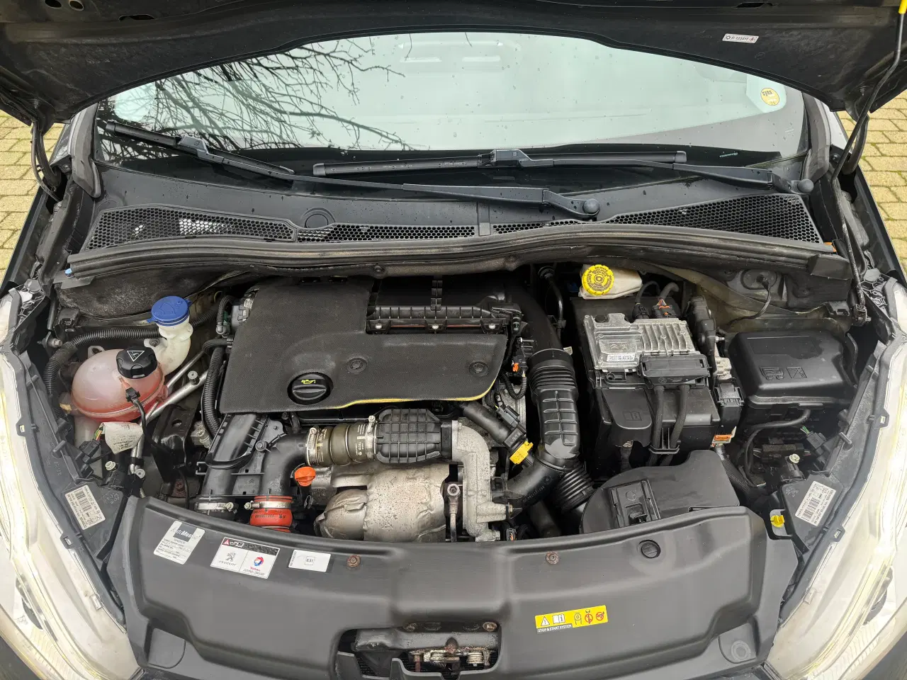 Billede 9 - Peugeot 208 1.6 Bluehdi allurre sky