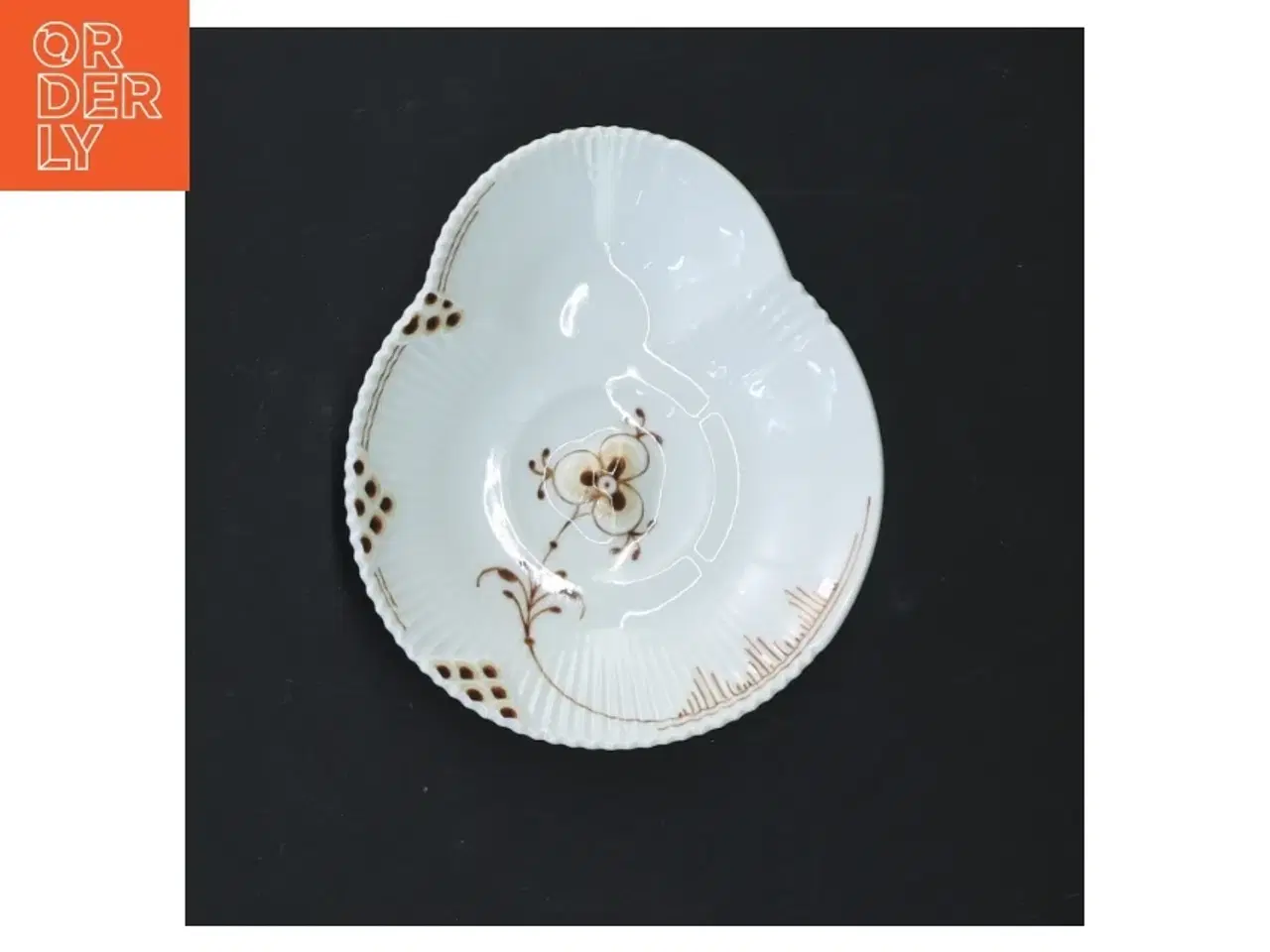 Billede 1 - Royal Copenhagen skål med brunt musselmalet fra Royal Copenhagen (str. 12 cm)