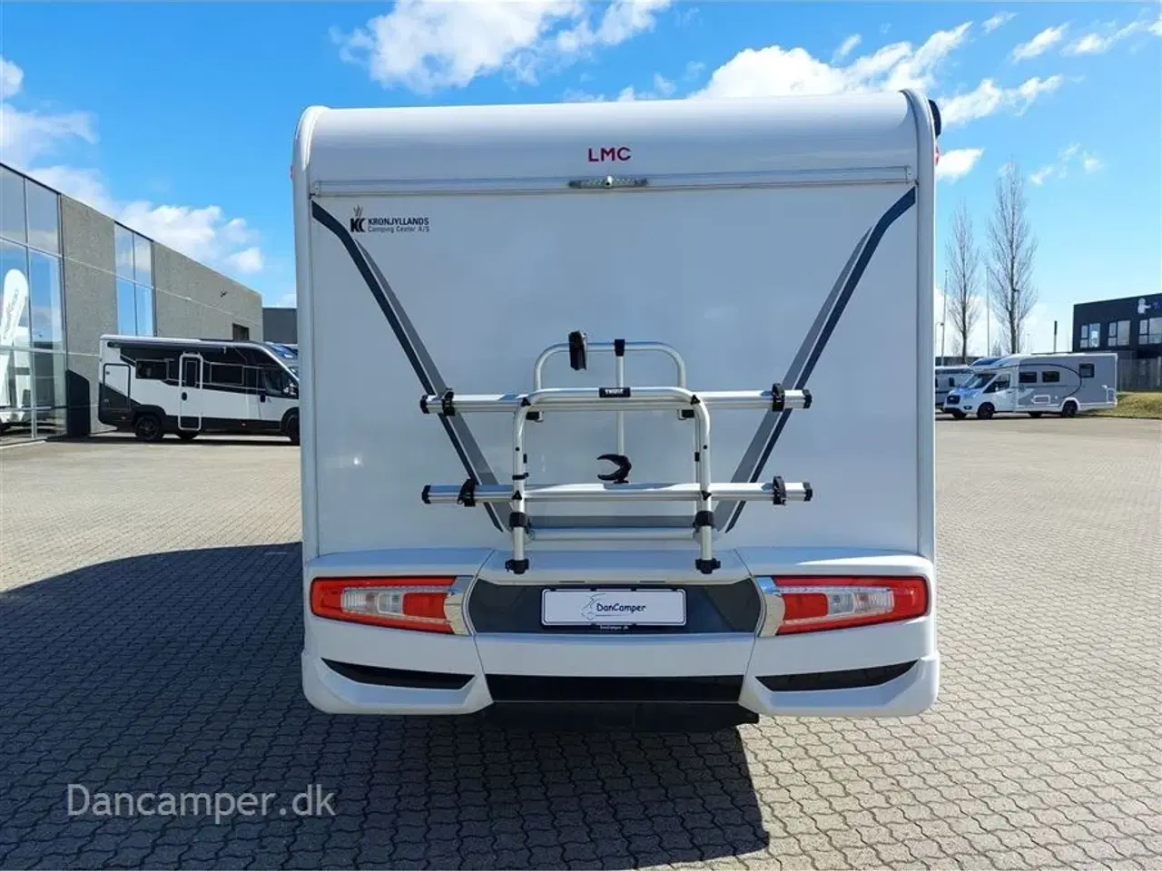Billede 3 - 2024 - LMC Tourer H 720 Lift   LMC Tourer H 720 Lift, 140 Hk, 9-trins aut., El-støttefødder, vandbåren varme i gulvet samt blæsevarme - en god vintervogn