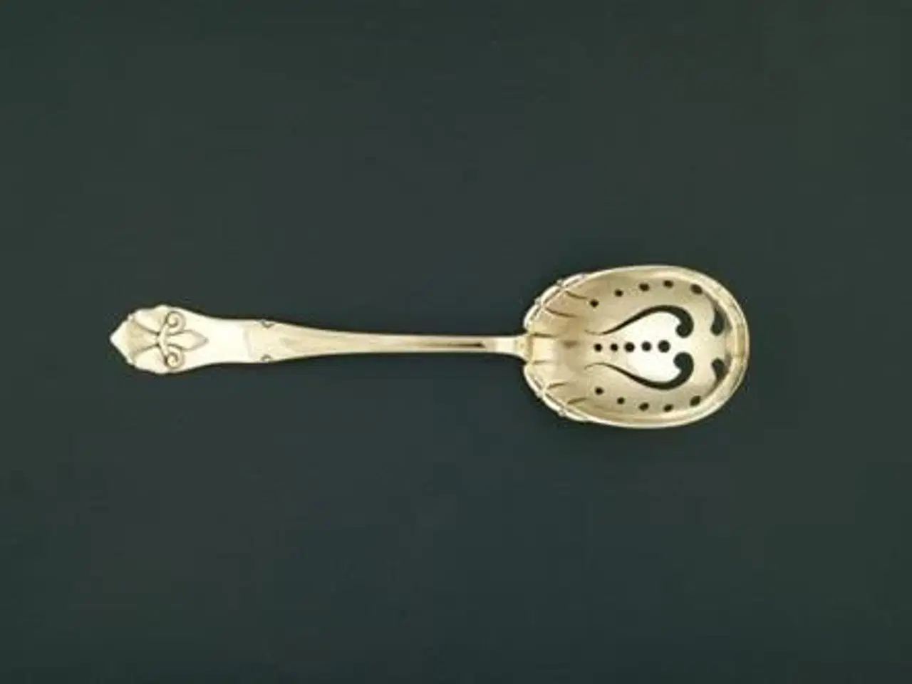 Billede 1 - Fransk Lilje Kartoffelske m. Huller 26 cm.