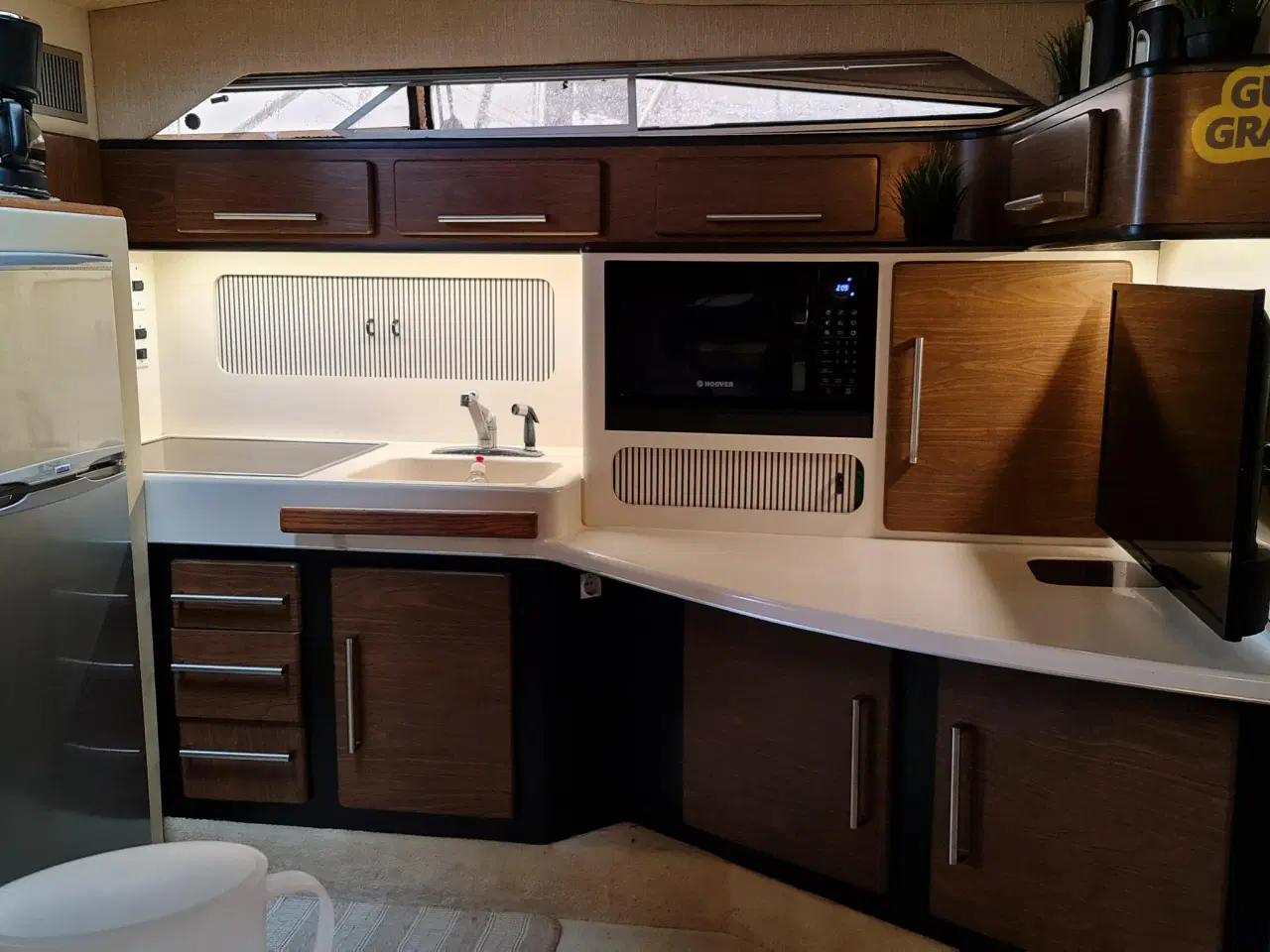 Billede 7 - Dejlig stor motorbåd til billige penge Sea Ray 