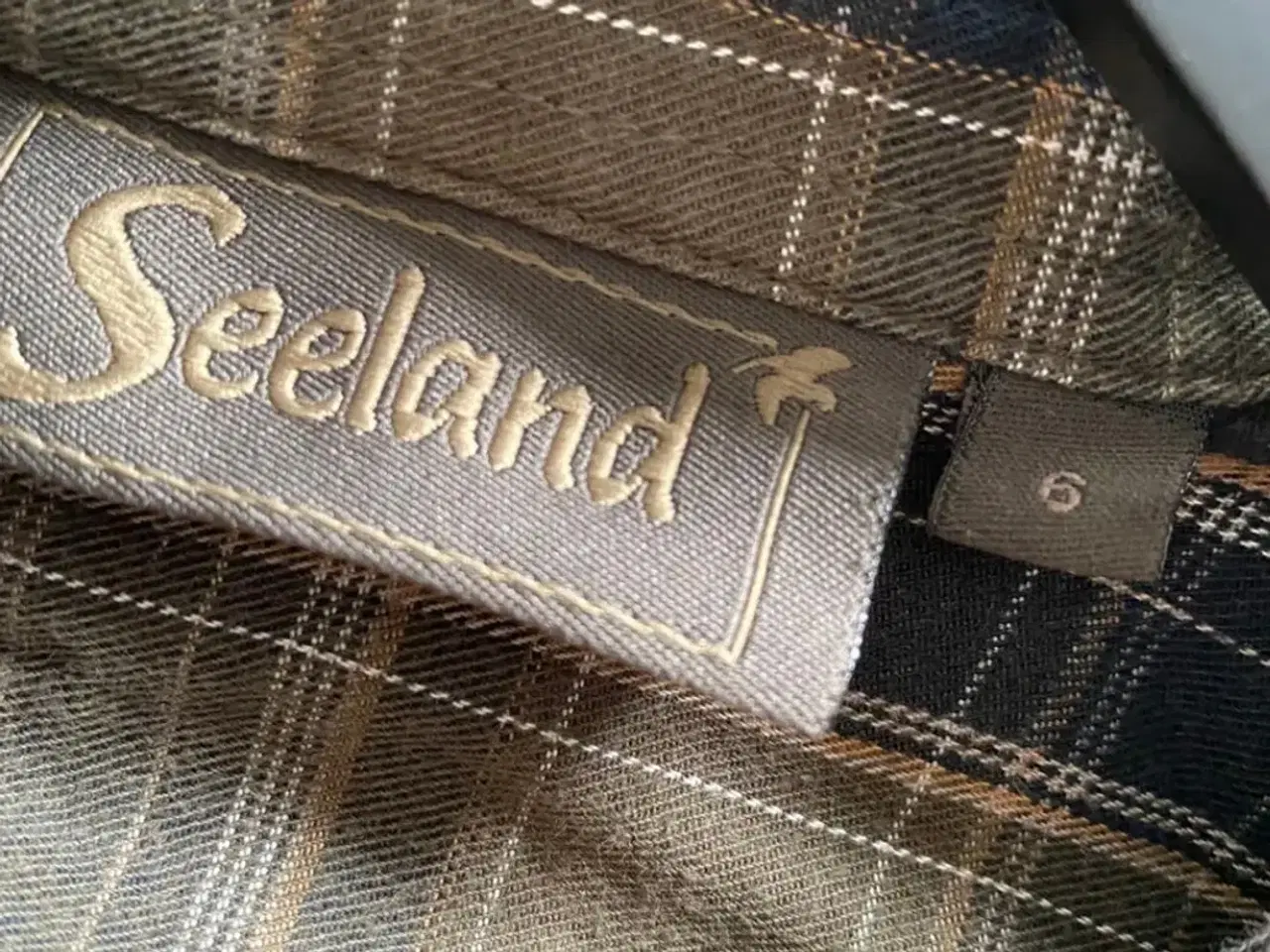 Billede 2 - Seeland skjorte str 6 år 
